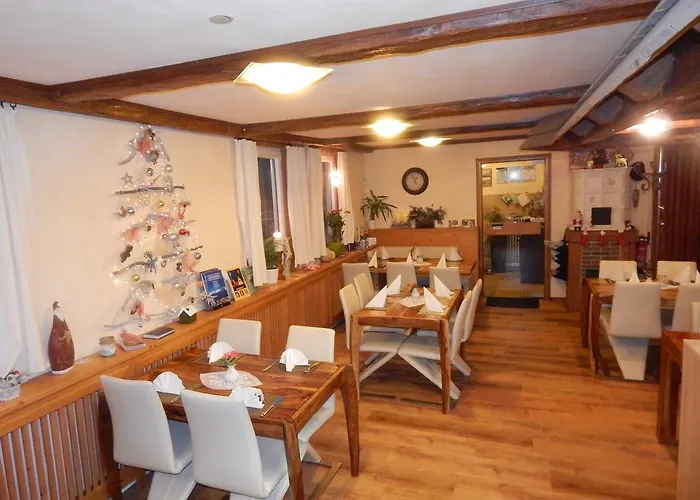 호텔 Alb Schalksburg 알브쉬타트