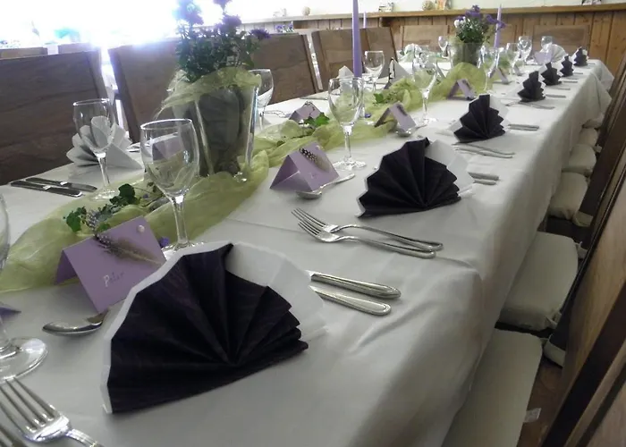 Alb Schalksburg 호텔 2*