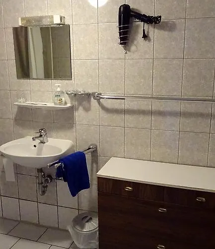 Alb Schalksburg 호텔